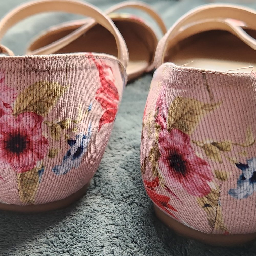 Apt. 9 Pink Floral Stappy Flats